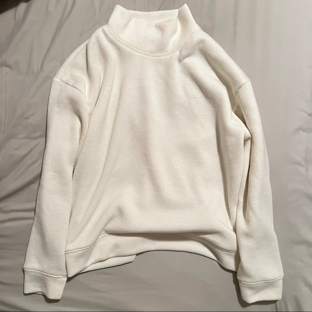 Abercrombie & Fitch ivory oversized sweater - super cozy - size xL